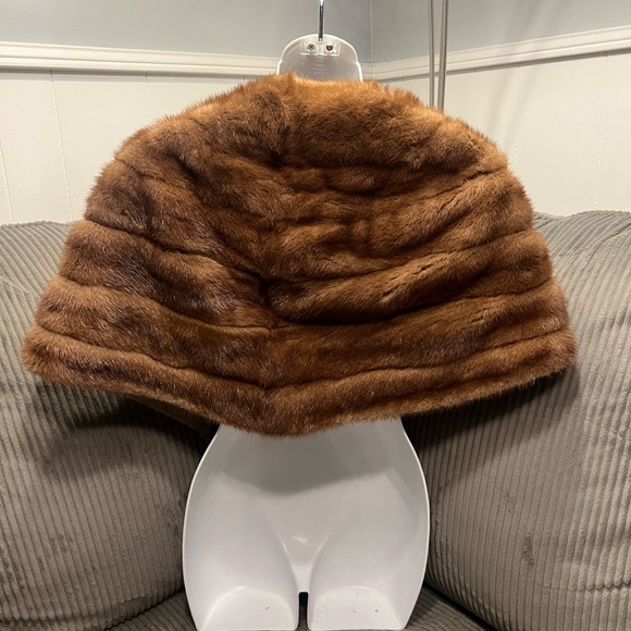 Elegant Brown Mink Fur Women's Shaw - Picture 2 of 10
